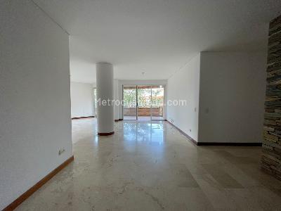 Apartamento de 3 alcobas en arriendo en Laureles Medellin, Medellín, 162 m² · foto 4 de 20