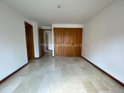 Apartamento de 3 alcobas en arriendo en Laureles Medellin, Medellín, 162 m² · foto 10 de 20