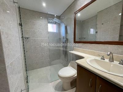 Apartamento de 3 alcobas en arriendo en Laureles Medellin, Medellín, 162 m² · foto 11 de 20