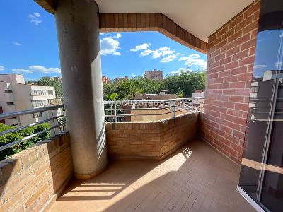 Apartamento de 3 alcobas en arriendo en Laureles Medellin, Medellín, 162 m² · foto 19 de 20