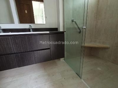 Apartamento de 3 alcobas en arriendo en Laureles Medellin, Medellín, 148 m² · foto 16 de 20