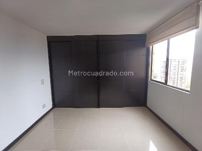 Apartamento de 3 alcobas en arriendo en Los Balsos, Medellín, 84 m² · foto 9 de 20