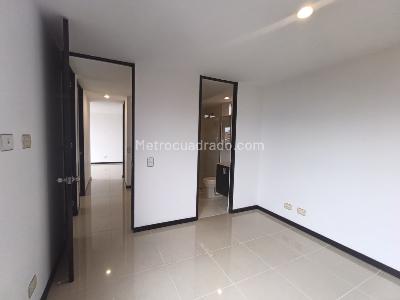 Apartamento de 3 alcobas en arriendo en Los Balsos, Medellín, 84 m² · foto 10 de 20