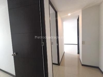 Apartamento de 3 alcobas en arriendo en Los Balsos, Medellín, 84 m² · foto 11 de 20