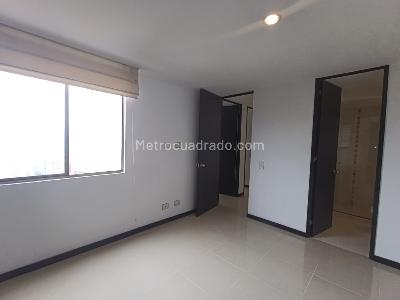 Apartamento de 3 alcobas en arriendo en Los Balsos, Medellín, 84 m² · foto 13 de 20