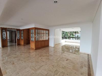 Apartamento de 4 alcobas en arriendo en Los Balsos, Medellín, 348 m² · foto 7 de 20