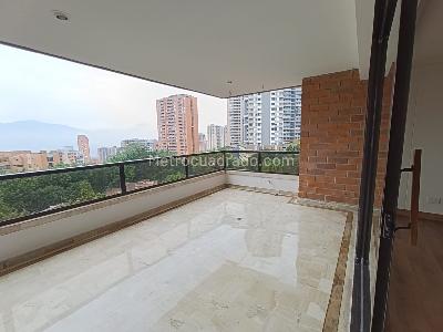 Apartamento de 4 alcobas en arriendo en Los Balsos, Medellín, 348 m² · foto 9 de 20
