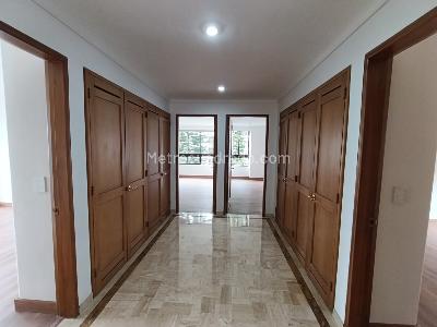 Apartamento de 4 alcobas en arriendo en Los Balsos, Medellín, 348 m² · foto 16 de 20