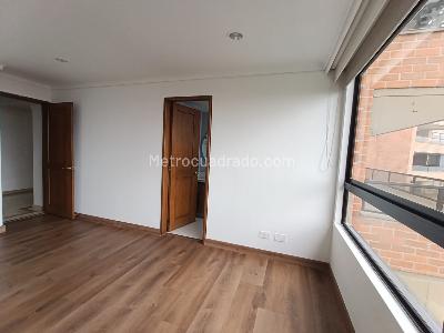 Apartamento de 4 alcobas en arriendo en Los Balsos, Medellín, 348 m² · foto 18 de 20