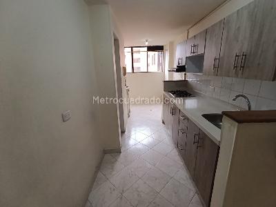 Apartamento de 3 alcobas en arriendo en Carlos E, Medellín, 94 m² · foto 3 de 15