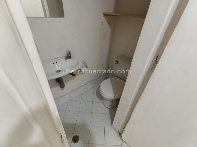 Apartamento de 3 alcobas en arriendo en Carlos E, Medellín, 94 m² · foto 6 de 15