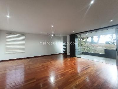 Apartamento de 4 alcobas en arriendo en La Calera, Medellín, 250 m² · foto 4 de 20