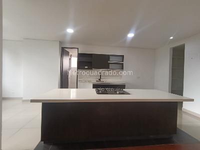 Apartamento de 4 alcobas en arriendo en La Calera, Medellín, 250 m² · foto 6 de 20
