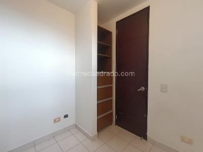 Apartamento de 4 alcobas en arriendo en La Calera, Medellín, 250 m² · foto 8 de 20