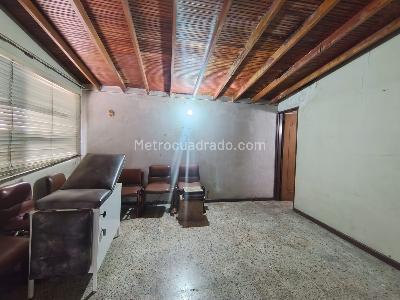 Casa de 3 alcobas en arriendo en El Nogal Los Almendros, Medellín, 370 m² · foto 16 de 18