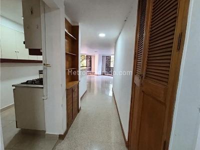 Apartamento en venta en Laureles, Medellín · foto 4 de 20