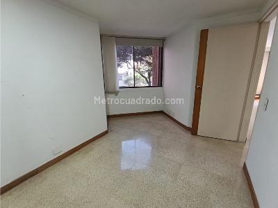 Apartamento en venta en Laureles, Medellín · foto 8 de 20