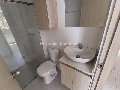 Apartamento de 2 alcobas en arriendo en Tranvia, Rionegro, 52 m² · foto 5 de 10