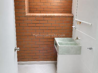 Apartamento de 1 alcoba en arriendo en Lorena, Medellín, 42 m² · foto 7 de 8