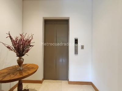 Apartamento de 3 alcobas en arriendo en La Calera, Medellín, 240 m² · foto 5 de 17