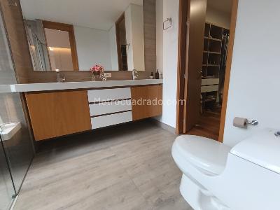 Apartamento de 3 alcobas en arriendo en La Calera, Medellín, 240 m² · foto 14 de 17
