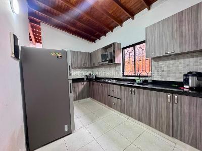 Casa de 3 alcobas en arriendo en La Mina, Envigado, 147 m² · foto 5 de 19
