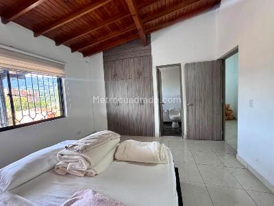 Casa de 3 alcobas en arriendo en La Mina, Envigado, 147 m² · foto 11 de 19