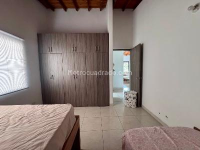 Casa de 3 alcobas en arriendo en La Mina, Envigado, 147 m² · foto 13 de 19