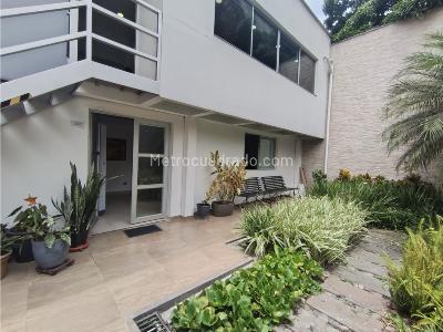Casa de 5 alcobas en venta en Suramericana, Medellín, 423 m² · foto 13 de 20