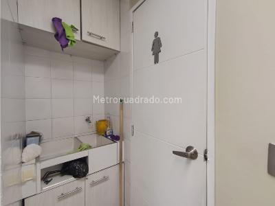 Casa de 5 alcobas en venta en Suramericana, Medellín, 423 m² · foto 19 de 20