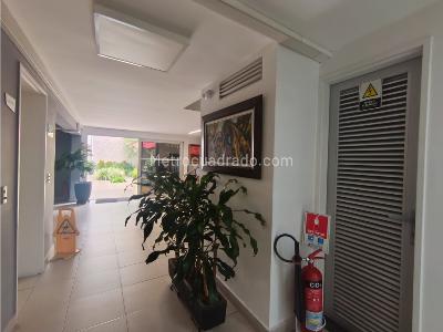 Casa de 5 alcobas en venta en Suramericana, Medellín, 423 m² · foto 6 de 20