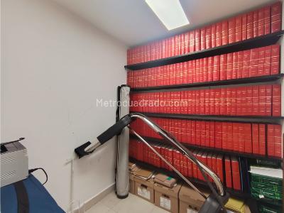 Casa de 5 alcobas en venta en Suramericana, Medellín, 423 m² · foto 8 de 20