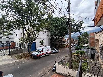 Casa en arriendo en San Miguel, Medellín, 320 m² · foto 2 de 17