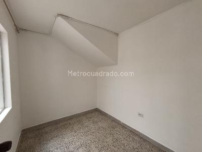 Casa en arriendo en San Miguel, Medellín, 320 m² · foto 6 de 17