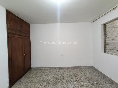 Casa en arriendo en San Miguel, Medellín, 320 m² · foto 10 de 17