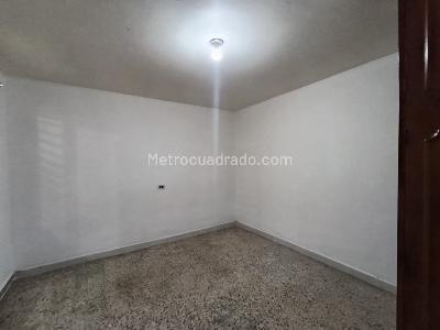 Casa en arriendo en San Miguel, Medellín, 320 m² · foto 12 de 17