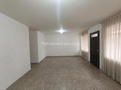Casa en arriendo en San Miguel, Medellín, 320 m² · foto 14 de 17