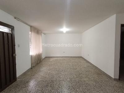 Casa en arriendo en San Miguel, Medellín, 320 m² · foto 15 de 17