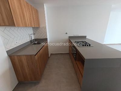 Apartamento de 2 alcobas en arriendo en Prados De Sabaneta, Sabaneta, 74 m² · foto 9 de 16