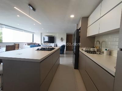 Apartamento de 3 alcobas en arriendo en Patio Bonito, Medellín, 130 m² · foto 12 de 20