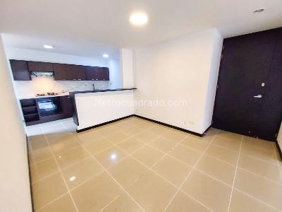 Apartamento de 3 alcobas en arriendo en Loma De Las Santas, Medellín, 144 m² · foto 4 de 20