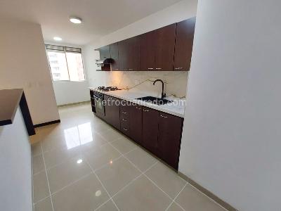 Apartamento de 3 alcobas en arriendo en Loma De Las Santas, Medellín, 144 m² · foto 9 de 20