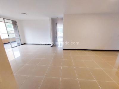 Apartamento de 3 alcobas en arriendo en Loma De Las Santas, Medellín, 144 m² · foto 10 de 20