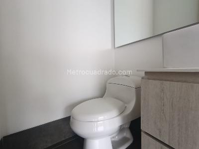 Apartamento de 1 alcoba en arriendo en Los Balsos, Medellín, 67 m² · foto 9 de 12