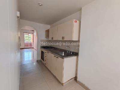 Apartamento de 3 alcobas en arriendo en La América, Medellín, 80 m² · foto 2 de 15