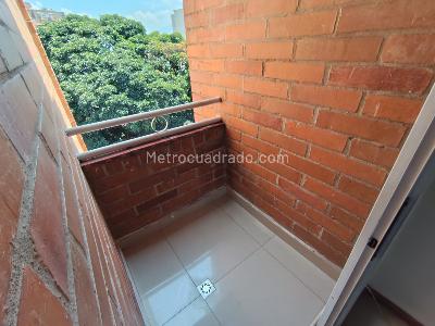 Apartamento de 3 alcobas en arriendo en La América, Medellín, 80 m² · foto 12 de 15