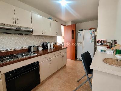 Apartamento de 3 alcobas en arriendo en San Lucas, Medellín, 130 m² · foto 9 de 16