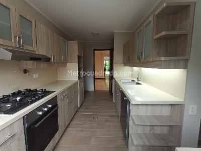 Casa de 3 alcobas en arriendo en Los Balsos, Medellín, 210 m² · foto 11 de 20