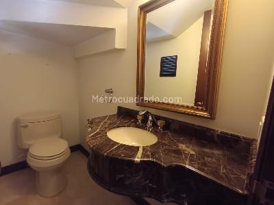 Casa de 3 alcobas en arriendo en Los Balsos, Medellín, 210 m² · foto 15 de 20