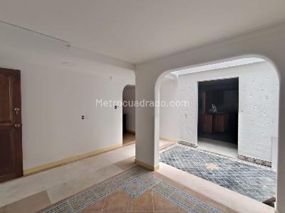 Casa de 1 alcoba en arriendo en Rosales, Medellín, 91 m² · foto 3 de 12